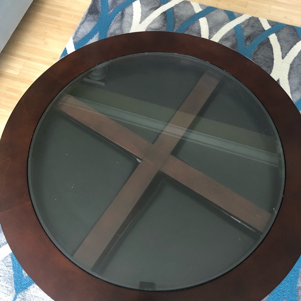 Coffee table - Picture 3 of 3